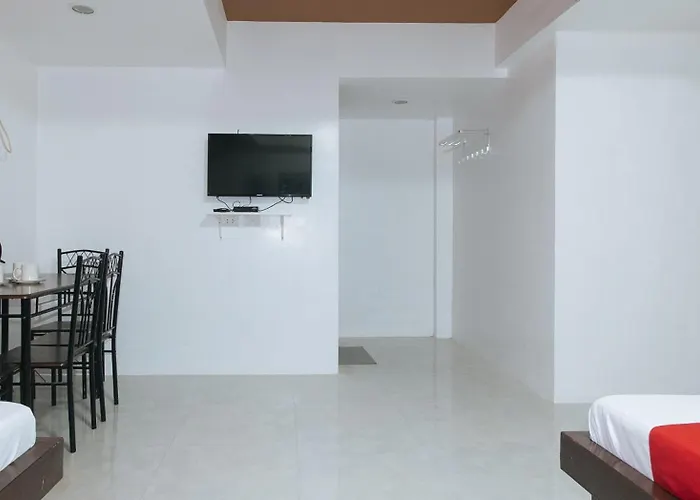 Reddoorz Near Ust Sampaloc マニラ市