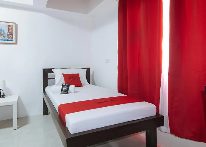 Reddoorz Near Ust Sampaloc ホテル