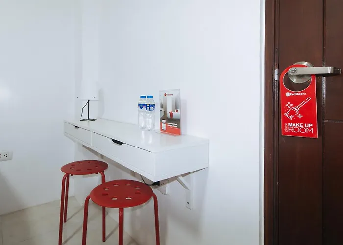 Reddoorz Near Ust Sampaloc * マニラ市