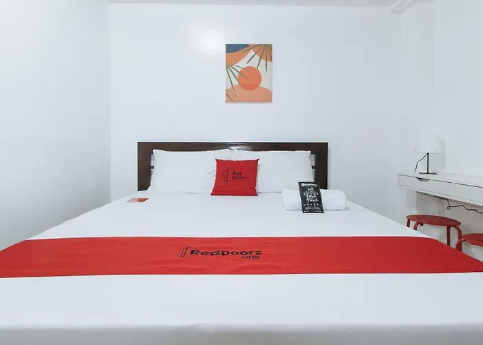 ホテル Reddoorz Near Ust Sampaloc