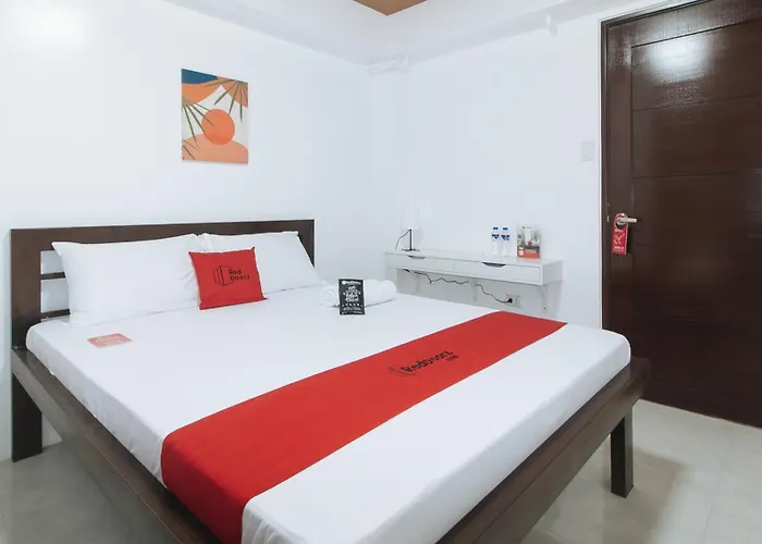 ホテル Reddoorz Near Ust Sampaloc マニラ市