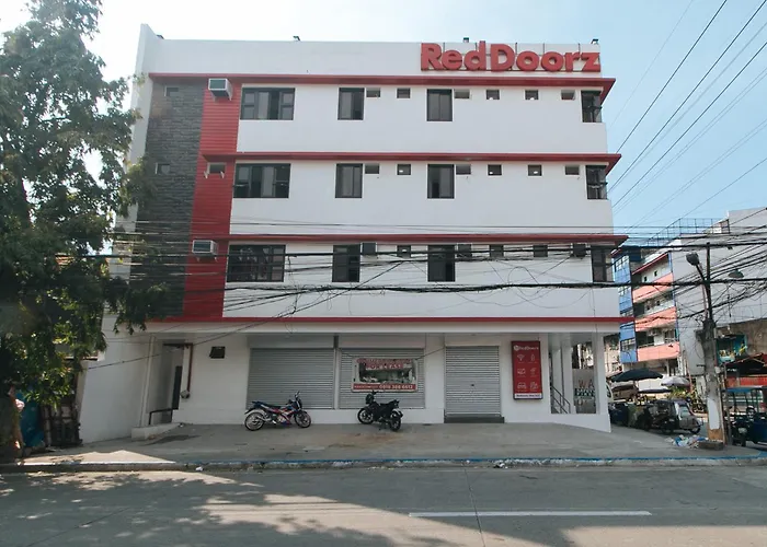 Reddoorz Near Ust Sampaloc マニラ市